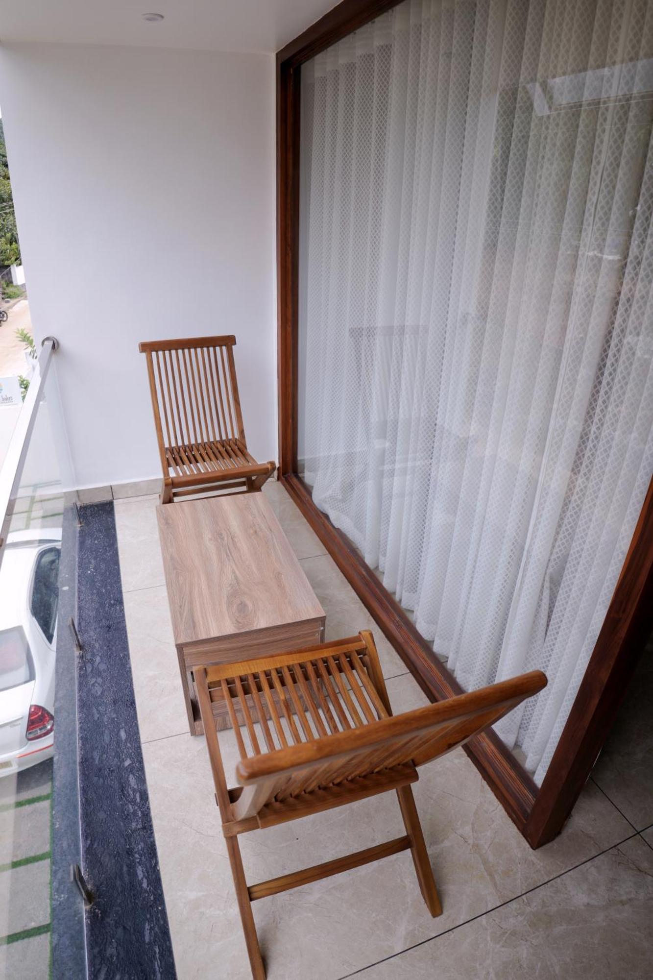 Teak And Lake Homestay Thekkady Ngoại thất bức ảnh